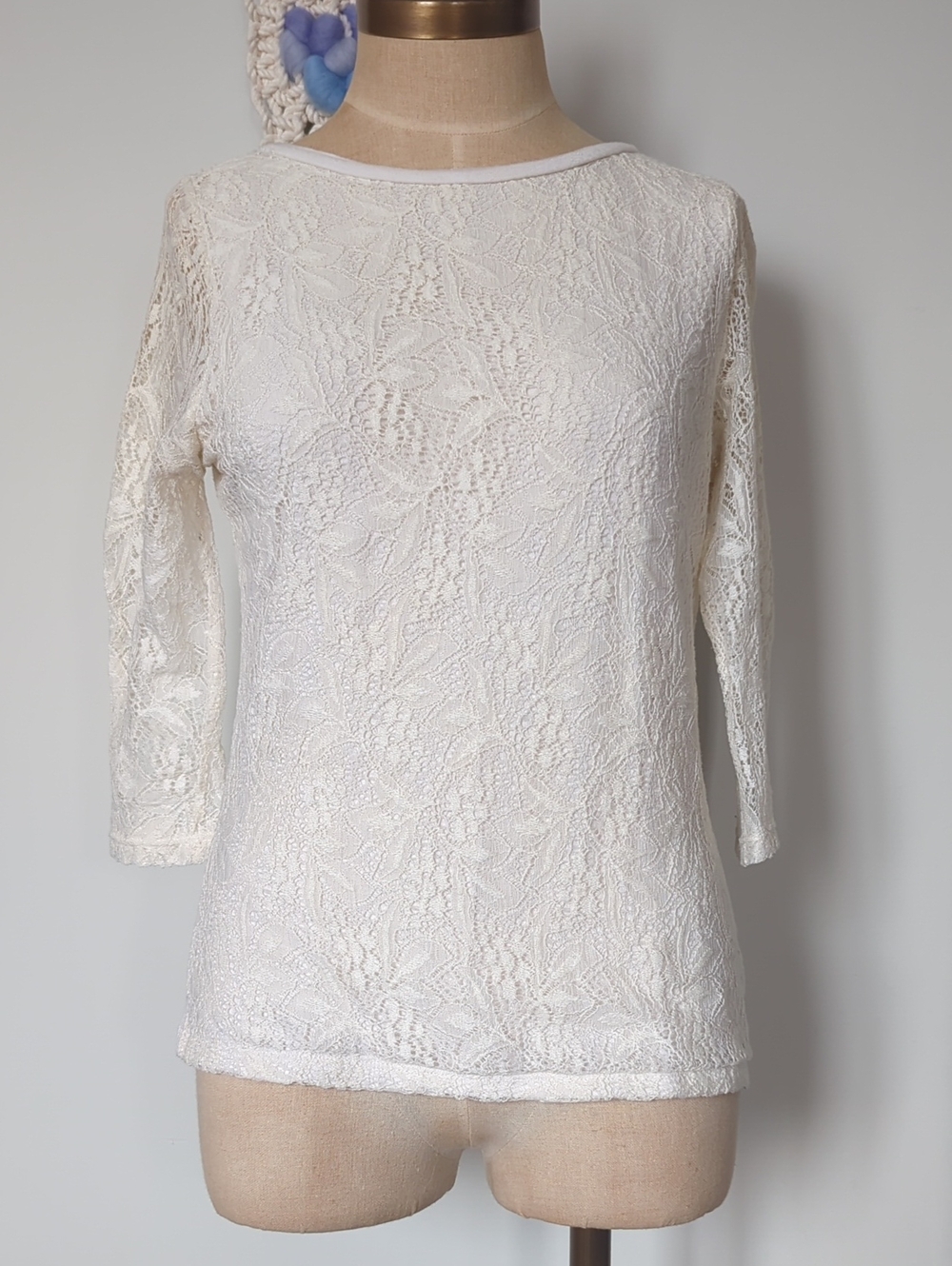 The Limited Ivory Lace 3/4 Long-Sleeve Tee Size M